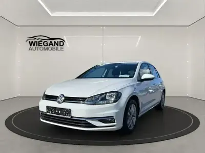 Gebraucht VW Golf VII Comfortline 116 PS (85 kW) 2017 Weiß Limousine