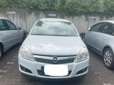 Gebraucht Opel Astra 90 PS (66 kW) 2009 Weiß Coupé