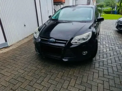 Gebraucht Ford Focus Titanium 150 PS (110 kW) 2013 Schwarz Kombi