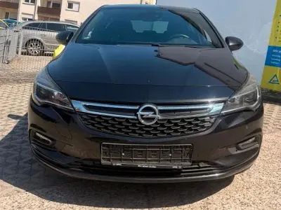 Gebraucht Opel Astra Dynamic 125 PS (91 kW) 2015 Schwarz Limousine