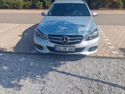 Gebraucht Mercedes E250 Avantgarde 204 PS (150 kW) 2015 Schwarz Limousine