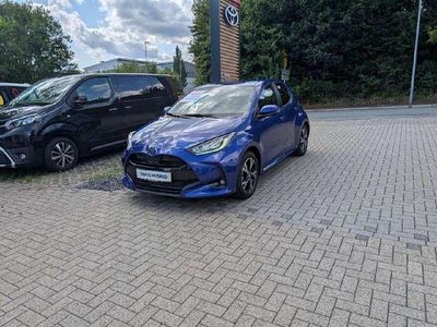 Neu Toyota Yaris Hybrid 116 PS (85 kW) 2026 Juniper blue Limousine
