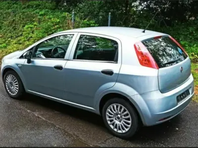 Gebraucht Fiat Punto 68 PS (50 kW) 2009 Silber Kleinwagen