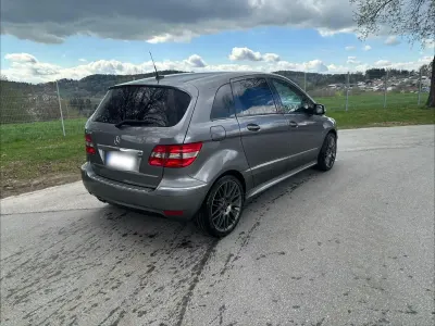 Gebraucht Mercedes B200 193 PS (141 kW) 2009 Grau Van / Kleinbus