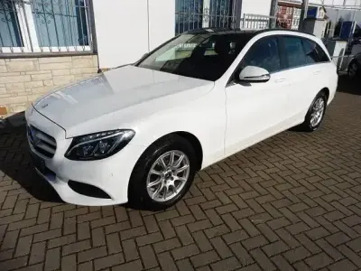 Gebraucht Mercedes C180 156 PS (114 kW) 2017 Weiß Limousine