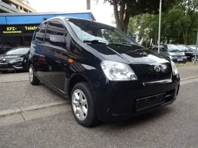 Gebraucht Daihatsu Cuore 58 PS (42 kW) 2004 Schwarz Kleinwagen