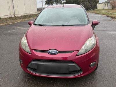 Gebraucht Ford Fiesta 82 PS (60 kW) 2009 Rot Kleinwagen