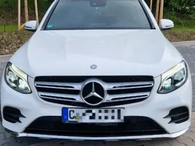Używany Mercedes GLC250 AMG line 204 KM (150 kW) 2015 Biały SUV