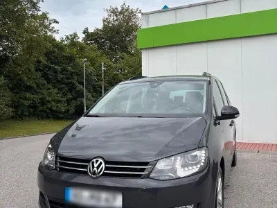 Gebraucht VW Sharan 177 PS (130 kW) 2013 Grau Van / Kleinbus