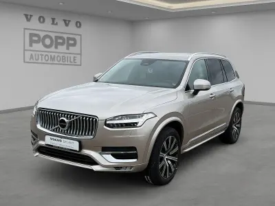 Gebraucht Volvo XC90 Plus 235 PS (172 kW) 2023 Bright dusk / metallic SUV