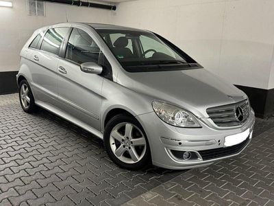 Mercedes B200