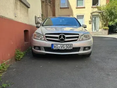 Gebraucht Mercedes 200 136 PS (100 kW) 2010 Silber Limousine