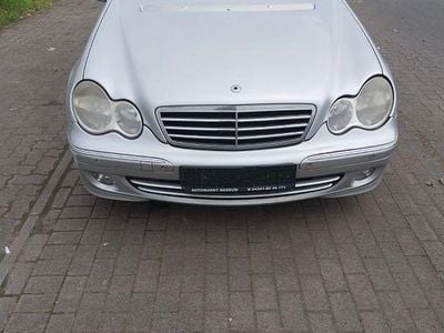 Mercedes C200