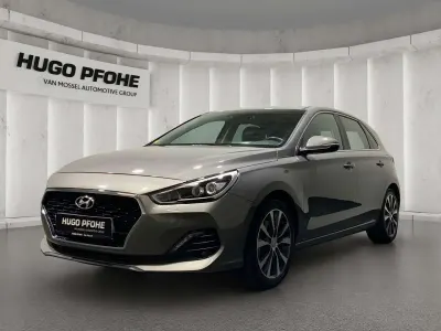 Używany Hyundai i30 Style 116 KM (85 kW) 2019 Szary Sedan/Limuzyna