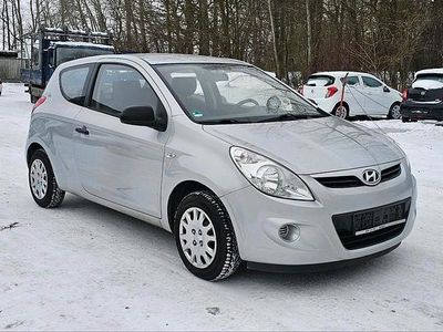 Gebraucht Hyundai i20 77 PS (56 kW) 2010 Grau Kleinwagen