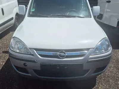 Gebraucht Opel Combo Edition 75 PS (55 kW) 2010 Weiß Van / Kleinbus