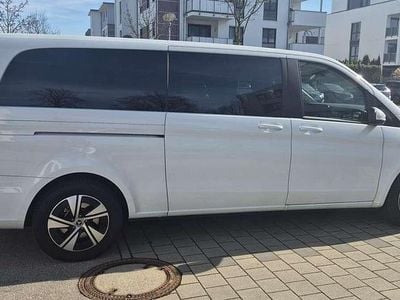 Usata Mercedes V300 Style 237 CV (174 kW) 2025 Bianco Monovolume