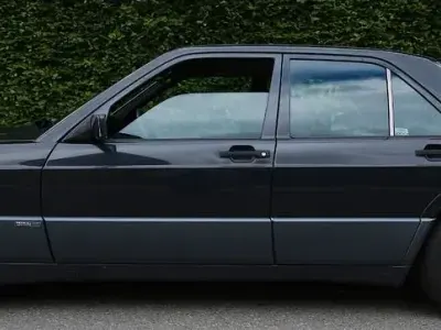Gebraucht Mercedes 190 Sportline 122 PS (89 kW) 1993 Schwarz Limousine