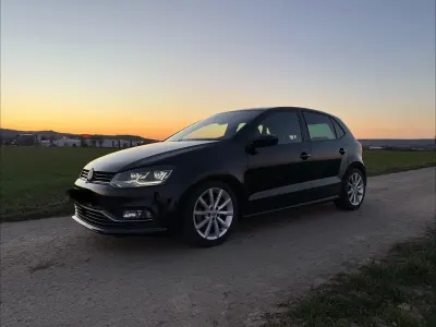 Gebraucht VW Polo 90 PS (66 kW) 2015 Schwarz Limousine