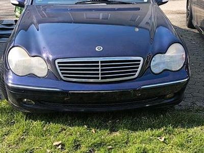 Gebraucht Mercedes C320 214 PS (157 kW) 2001 Violet Limousine