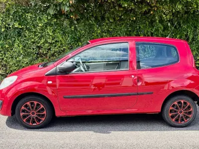 Gebraucht Renault Twingo Authentique 58 PS (42 kW) 2009 Rot Kleinwagen