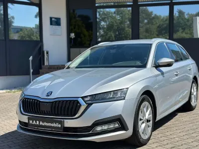 Gebraucht Skoda Octavia 116 PS (85 kW) 2023 Stribrna brilliant/ brilliants Kombi