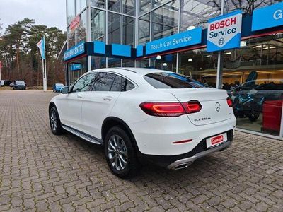 Second-hand Mercedes GLC300e 194 CP (142 kW) 2022 Alb Coupe