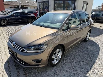 Gebraucht VW Golf Sportsvan Highline 125 PS (91 kW) 2015 Gold Van / Kleinbus