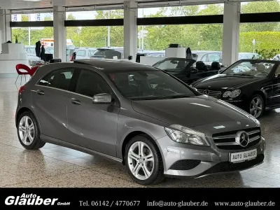 Gebraucht Mercedes A200 Urban 136 PS (100 kW) 2012 Grau Limousine