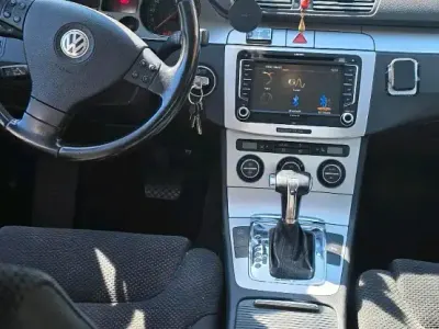 Gebraucht VW Passat 140 PS (102 kW) 2008 Limousine