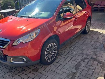 Rot Gebraucht 2014 Peugeot 2008 Active SUV | 7.300 € (Fairer Preis)