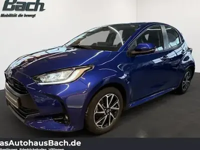 Gebraucht Toyota Yaris Hybrid Basis 116 PS (85 kW) 2022 Blau Kleinwagen