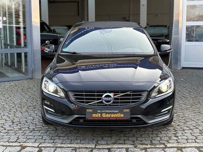 Gebraucht Volvo V60 Business Edition 163 PS (119 kW) 2015 Schwarz Kombi