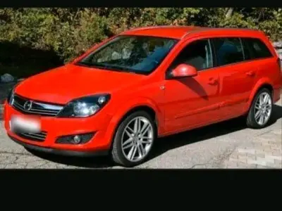 Gebraucht Opel Astra 116 PS (85 kW) 2010 Rot Kombi