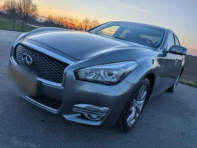 Gebraucht Infiniti Q70 170 PS (125 kW) 2016 Grau Limousine