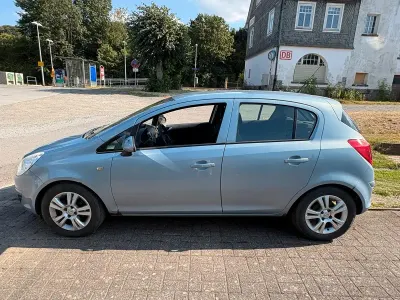 Gebraucht Opel Corsa 90 PS (66 kW) 2009 Blau Kleinwagen