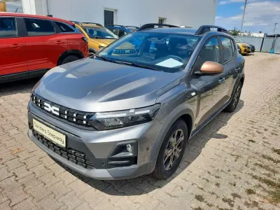 Neu Dacia Sandero Extreme 122 PS (89 kW) 2026 Grau Limousine