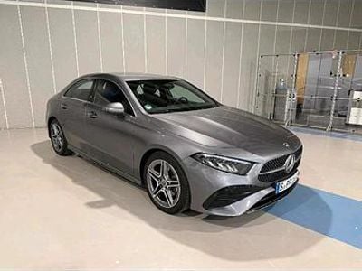 Gebraucht Mercedes A180 AMG line 136 PS (100 kW) 2024 Grau Limousine