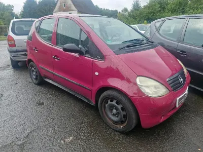 Gebraucht Mercedes A140 82 PS (60 kW) 1999 Violet Kleinwagen