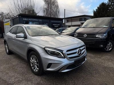 Gebraucht Mercedes GLA200 Style 136 PS (100 kW) 2015 Silber SUV