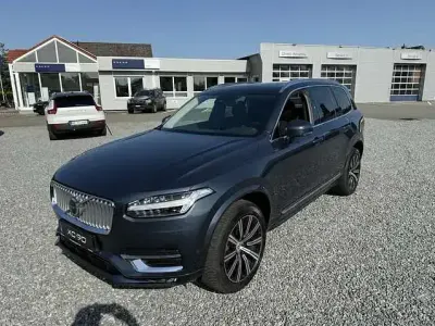 Gebraucht Volvo XC90 Plus 235 PS (172 kW) 2023 Denim blue SUV