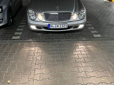 Gebraucht Mercedes E240 Elegance 177 PS (130 kW) 2003 Silber Limousine