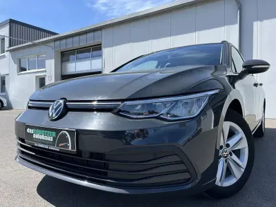 Usata VW Golf VIII Life 150 CV (110 kW) 2023 Grigio Station wagon