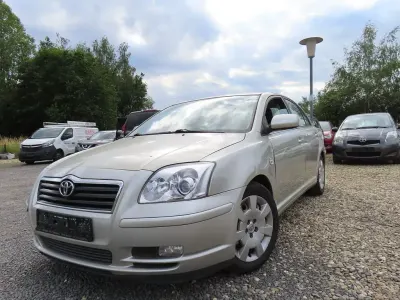 Gebraucht Toyota Avensis Sol 147 PS (108 kW) 2005 Silber Limousine
