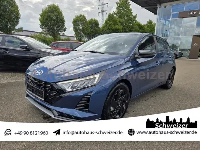 Neu Hyundai i20 Blackline 90 PS (66 kW) 2026 Vibrant blau Kleinwagen