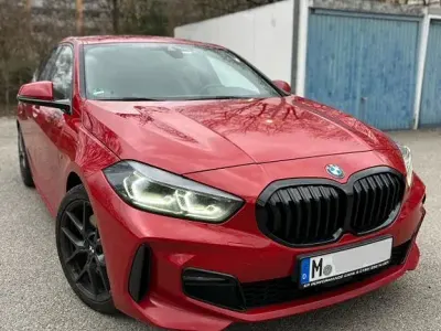 Używany BMW 120 M Sport 190 KM (139 kW) 2021 Czerwony Hatchback