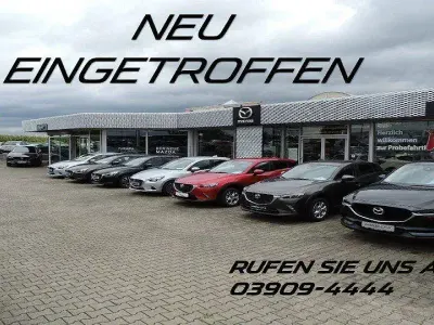 Gebraucht Mercedes B180 Urban 109 PS (80 kW) 2016 Calcitweiss Kleinwagen