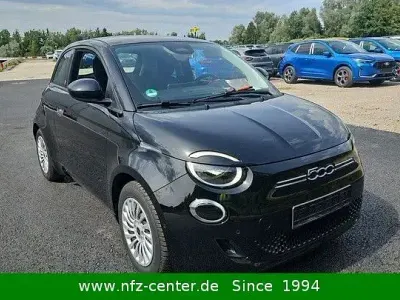 Gebraucht Fiat 500e Red 69 kW (95 PS) 2025 Schwarz Kleinwagen