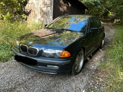 Gebraucht BMW 323 Basis 170 PS (125 kW) 1999 Blau Limousine