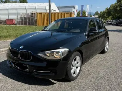 Gebraucht BMW 116 Sport Line 136 PS (100 kW) 2012 Schwarz Kleinwagen
